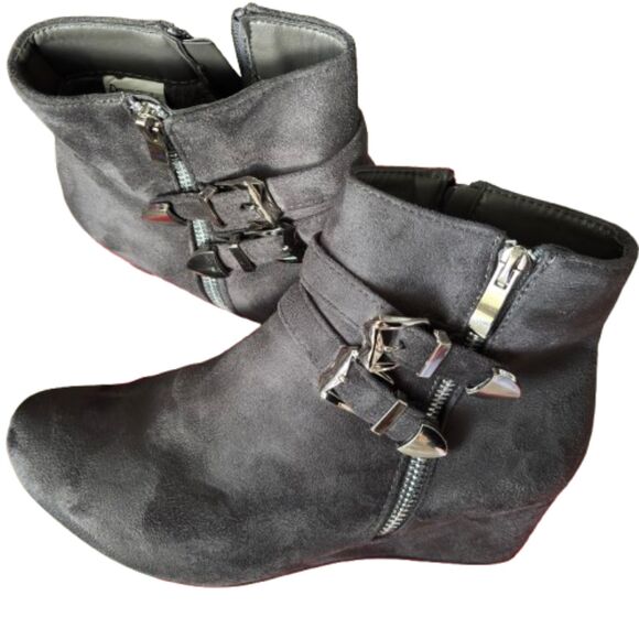 Dream Pairs Soft Gray Suede GHILE-3A Woman's Size 8.5 Wedge Heel Ankle Bootie - Picture 2 of 6